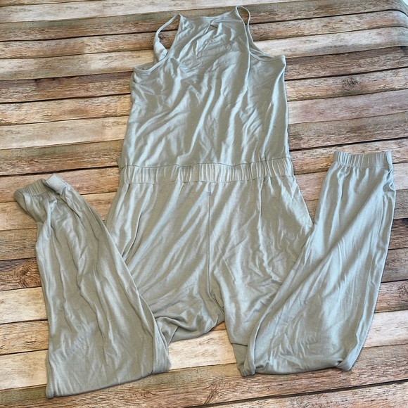 Elan Jumper Green V Neck - Picture 12 of 12